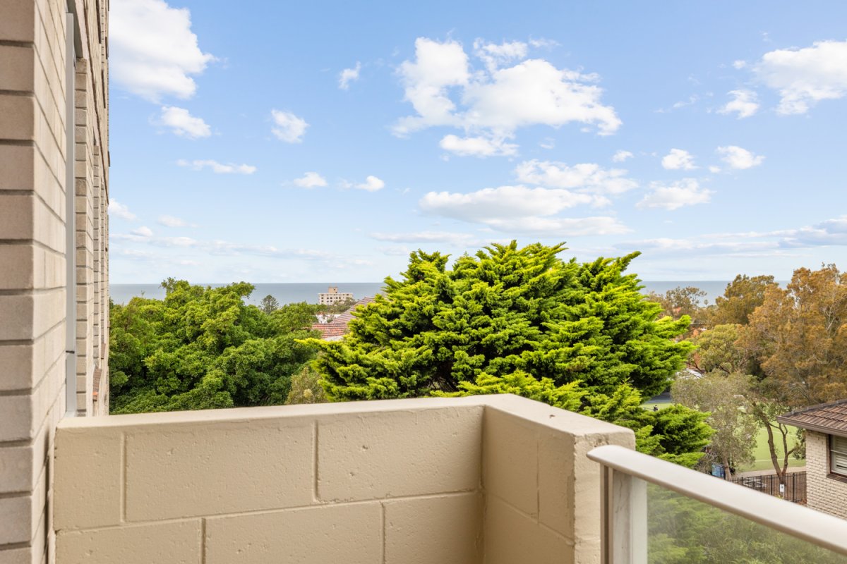 Generously sized two-bed with views